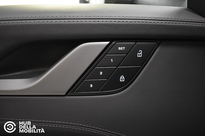 PORSCHE 911 Carrera S